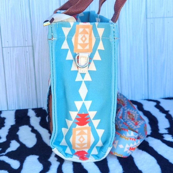 NWOT Imitation Wrangler purse - Picture 6 of 11